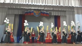 Праздничный концерт "У России много берегов"